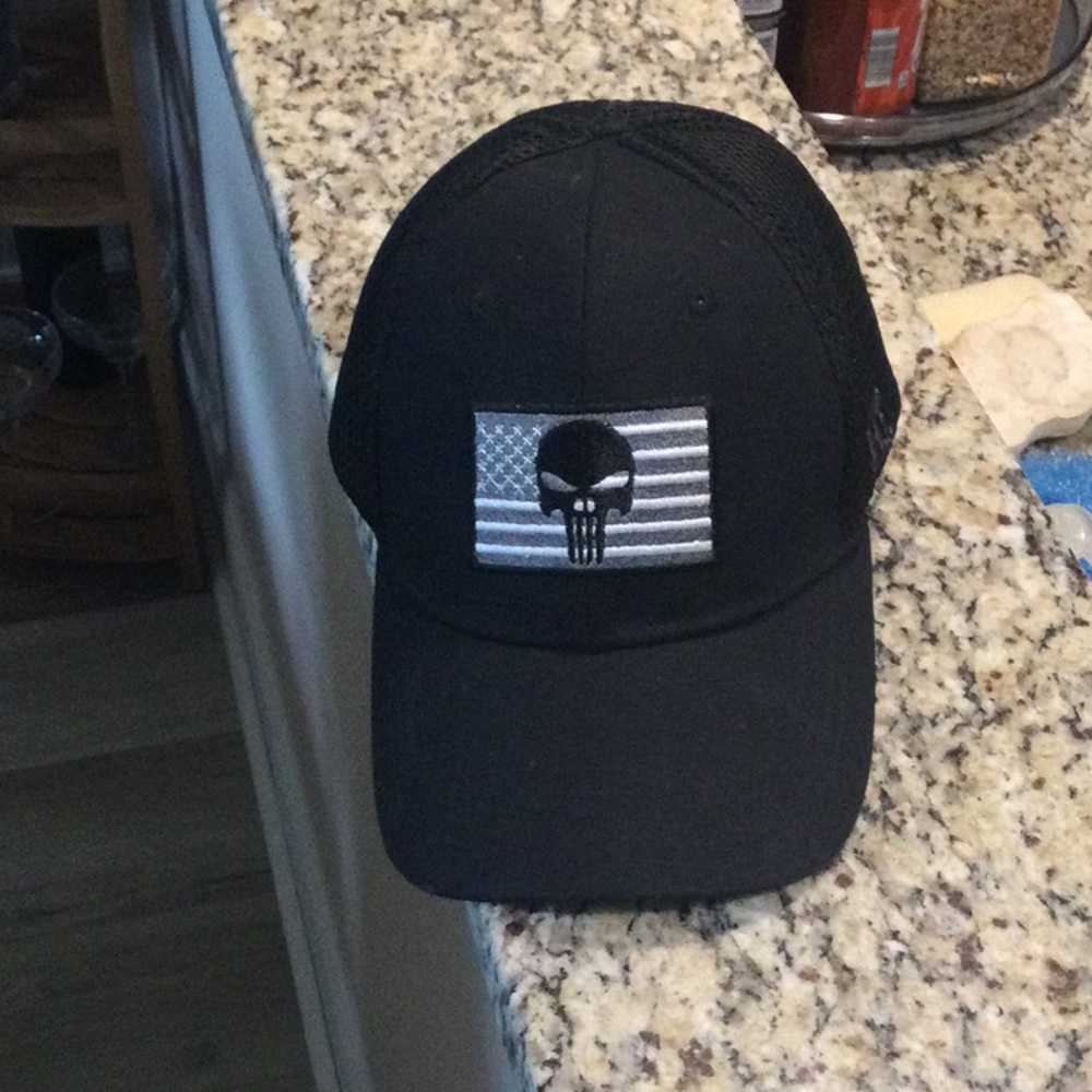 Highland Tactical, Black Punisher with Flag Hat